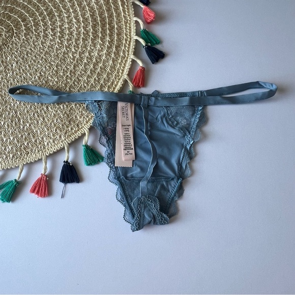 Victoria's Secret Dream Angels Lace-Trim V-String Panty Faded Denim Medium NEW - Picture 6 of 7